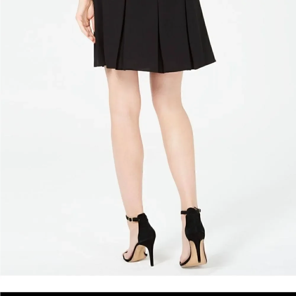 Anne Klein Black Pleated skirt